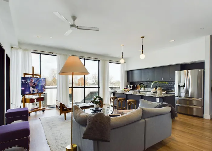 Foxscape - 6 Homes In 12 South - Private Balconies