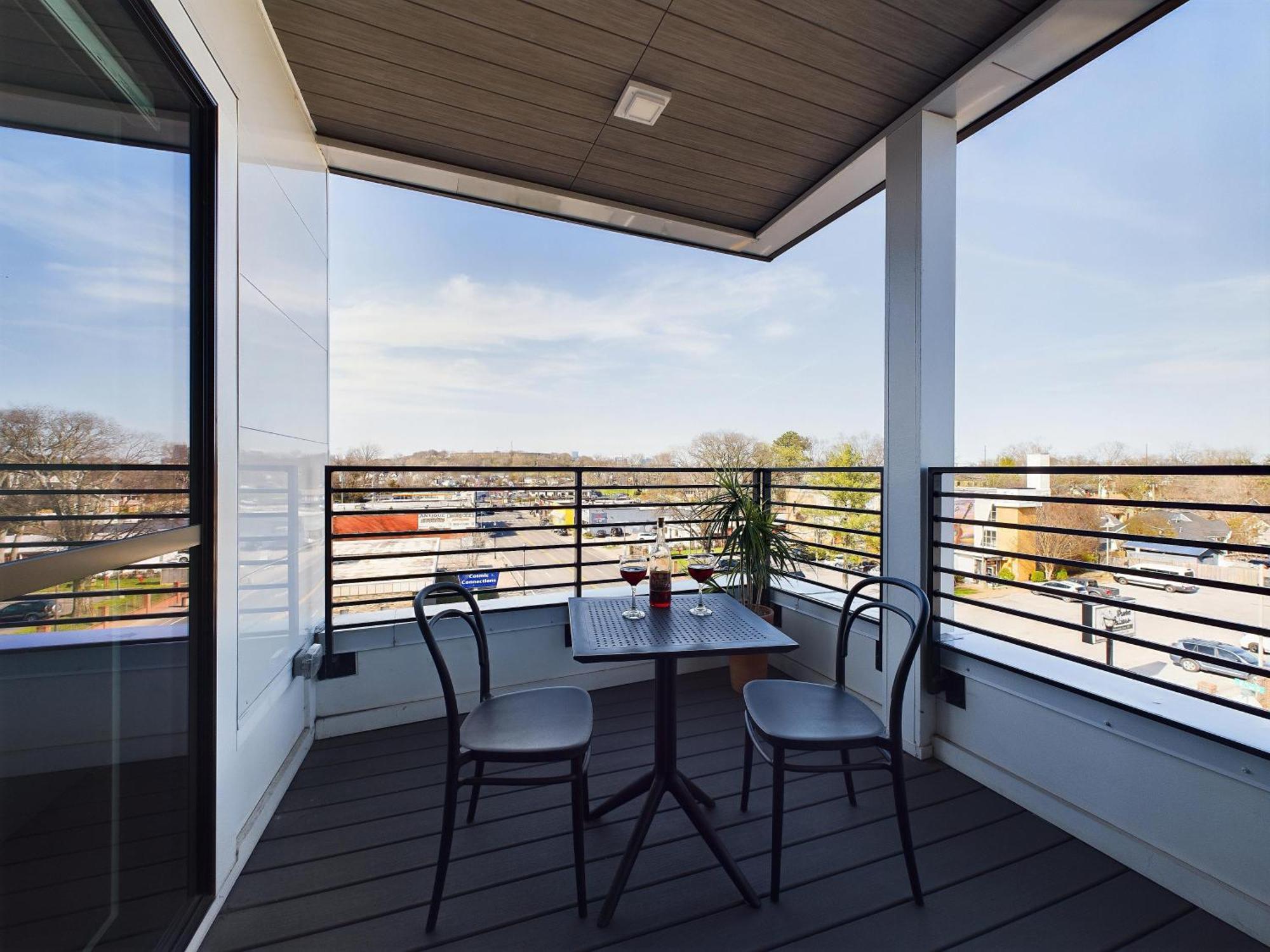 Foxscape - 6 Homes In 12 South - Private Balconies Holiday home Nashville
